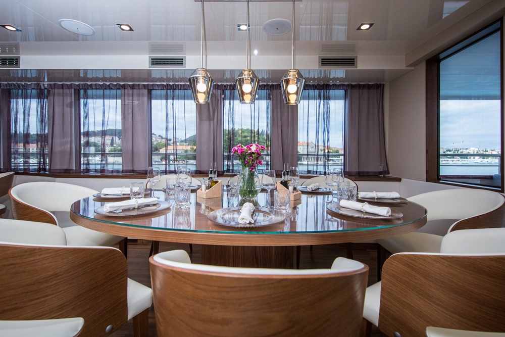 Yacht interior image