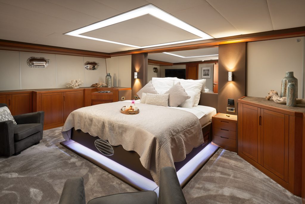 Yacht interior image