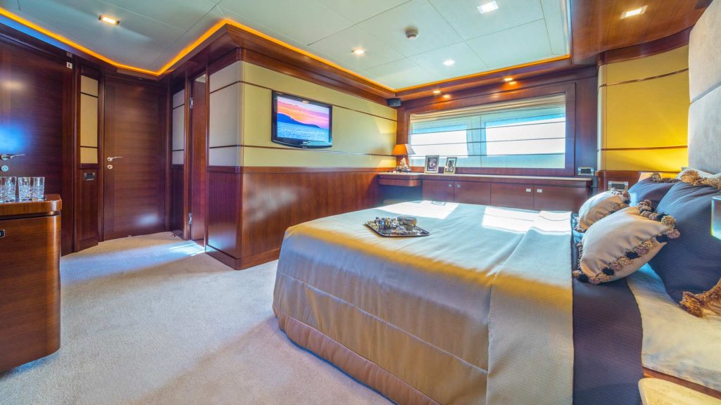 Yacht interior image