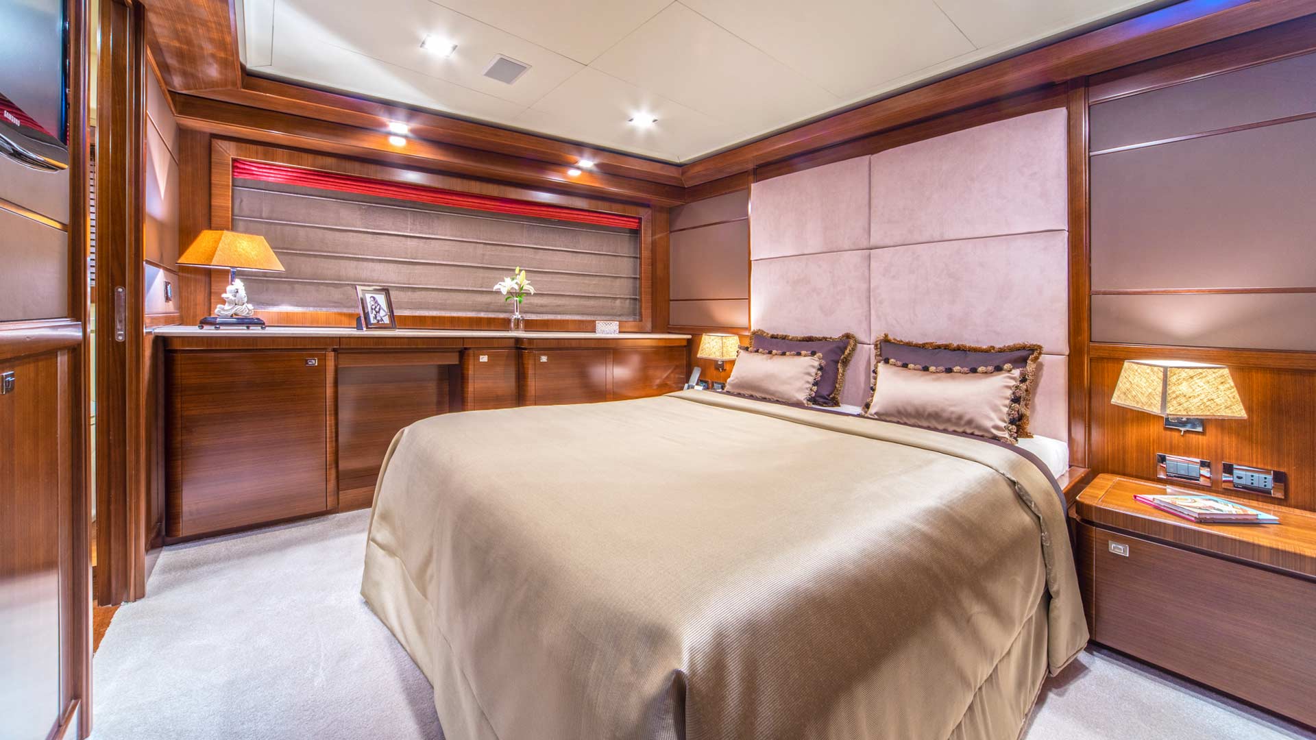 Yacht interior image