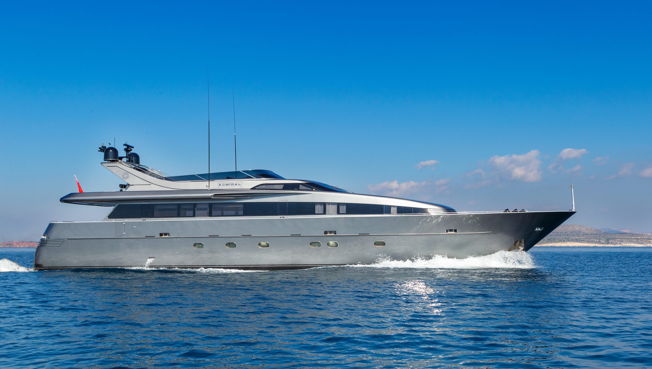 Yacht exterior image