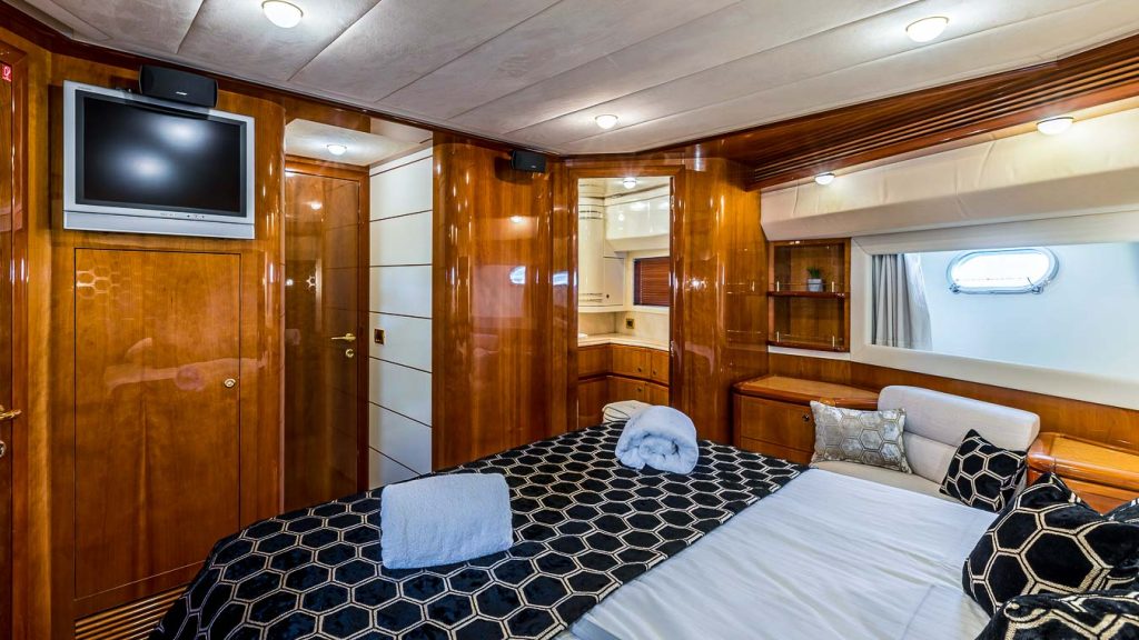 Yacht interior image