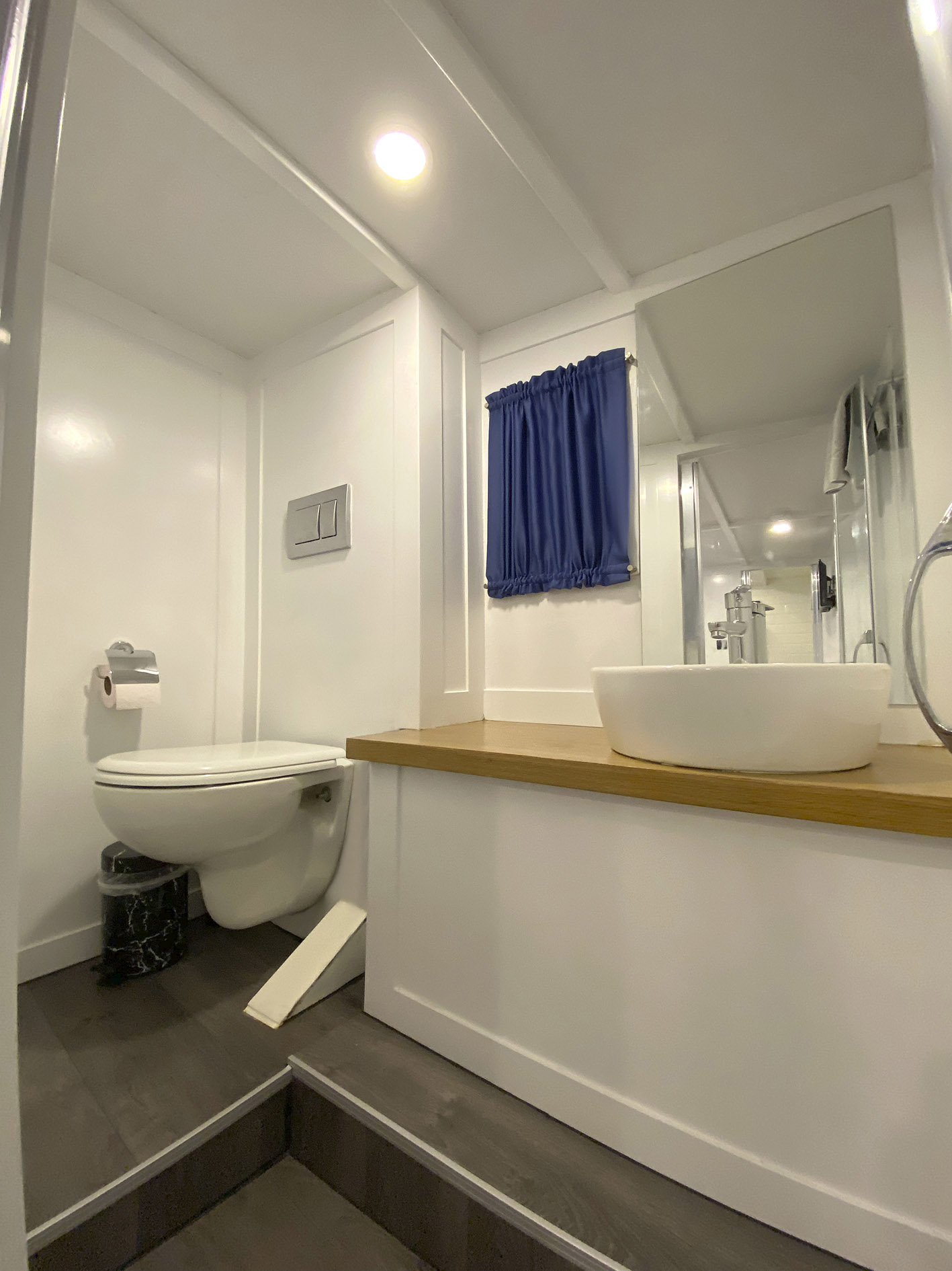 Yacht interior image