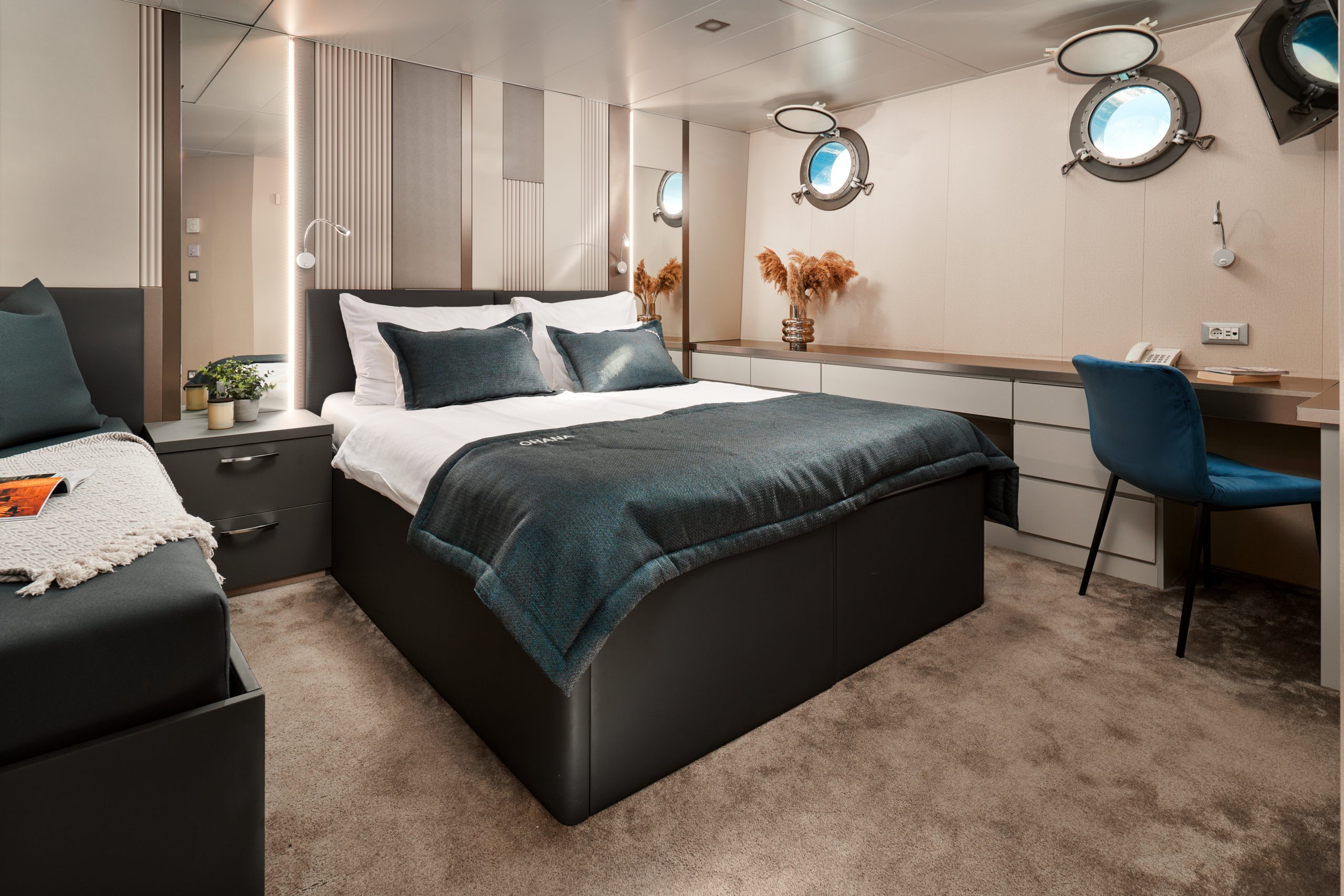 OHANA Triple stateroom - Lower deck