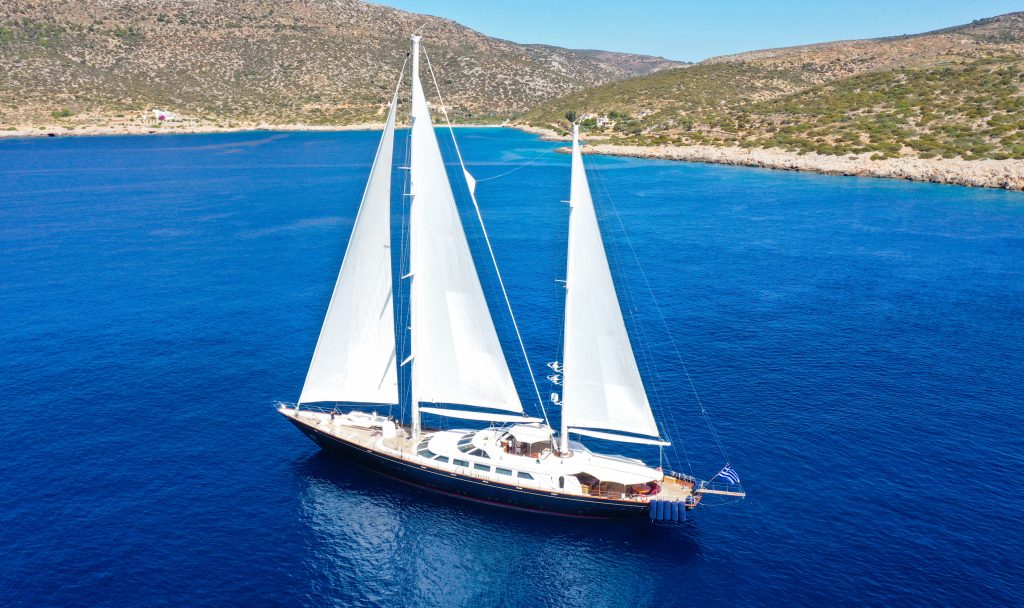 Yacht exterior image