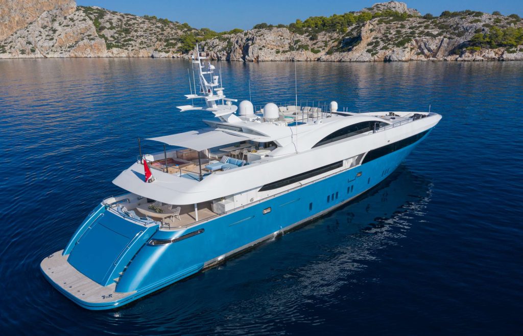 Yacht exterior image