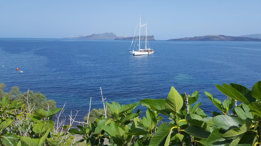 Yacht exterior image