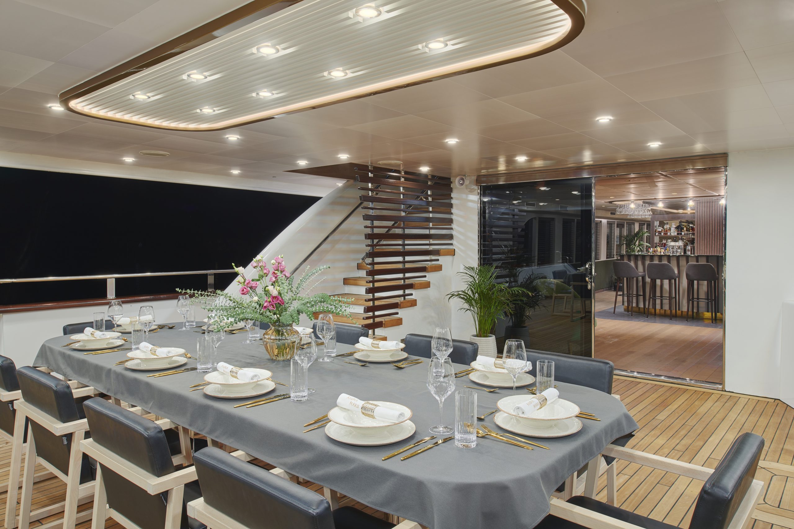 ANIMA MARIS Aft deck