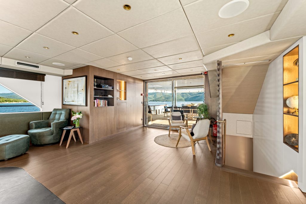 ANIMA MARIS Salon entrance