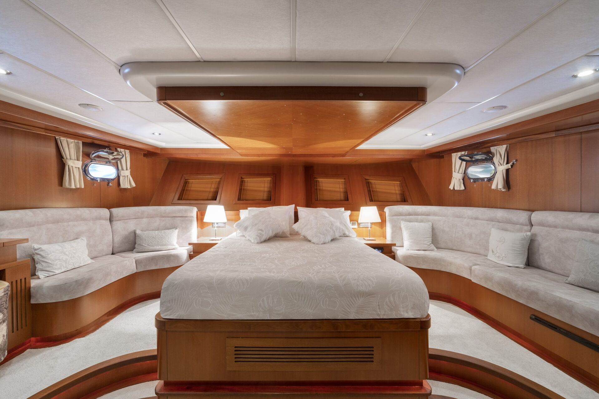 Yacht interior image