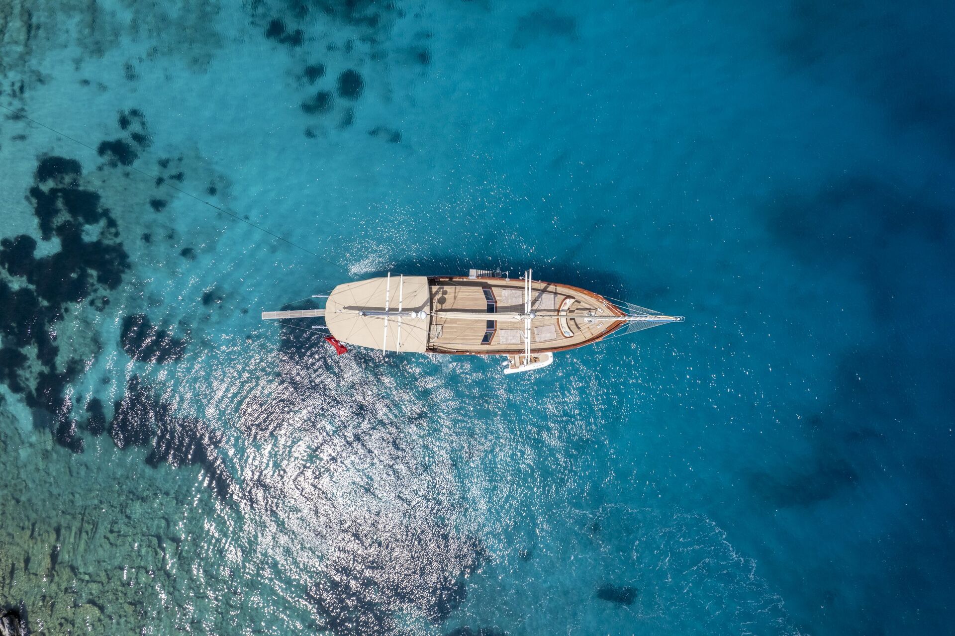 Yacht exterior image
