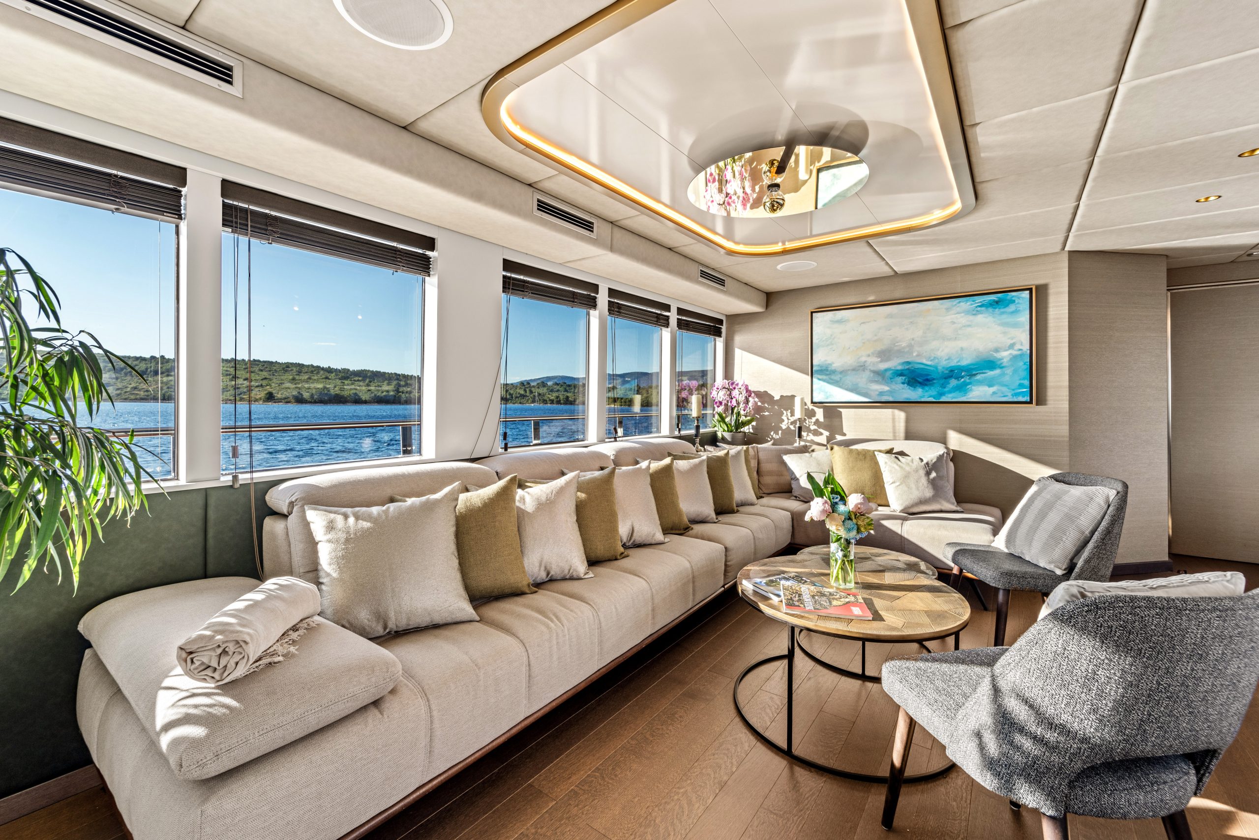 ANIMA MARIS Lounge area in salon - Main deck