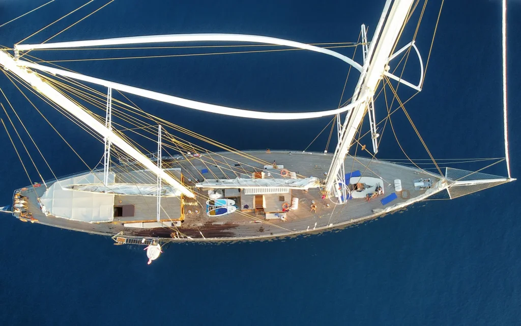 Yacht exterior image