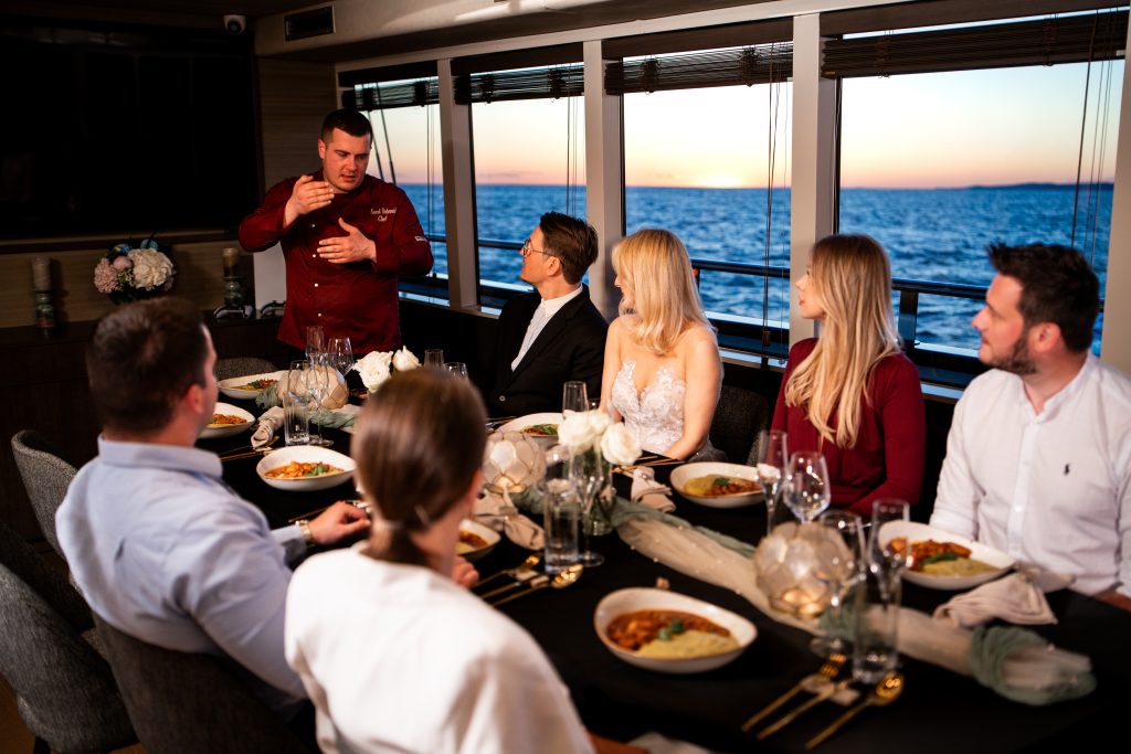 ANIMA MARIS Chef dish presentation