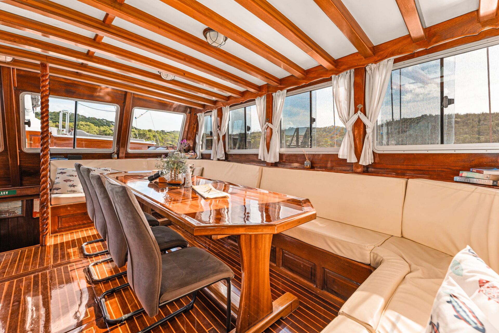 Yacht interior image