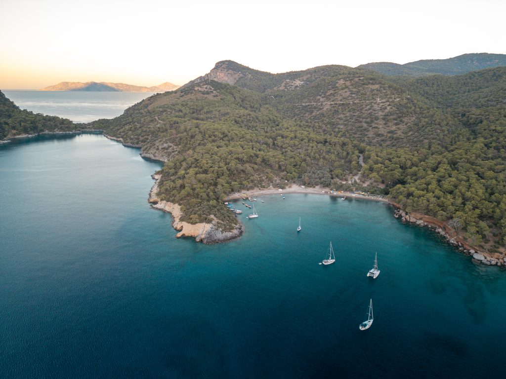 Yacht exterior image