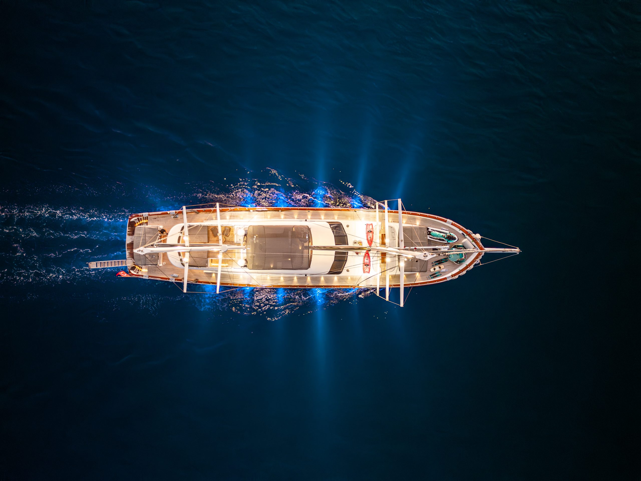 Yacht exterior image