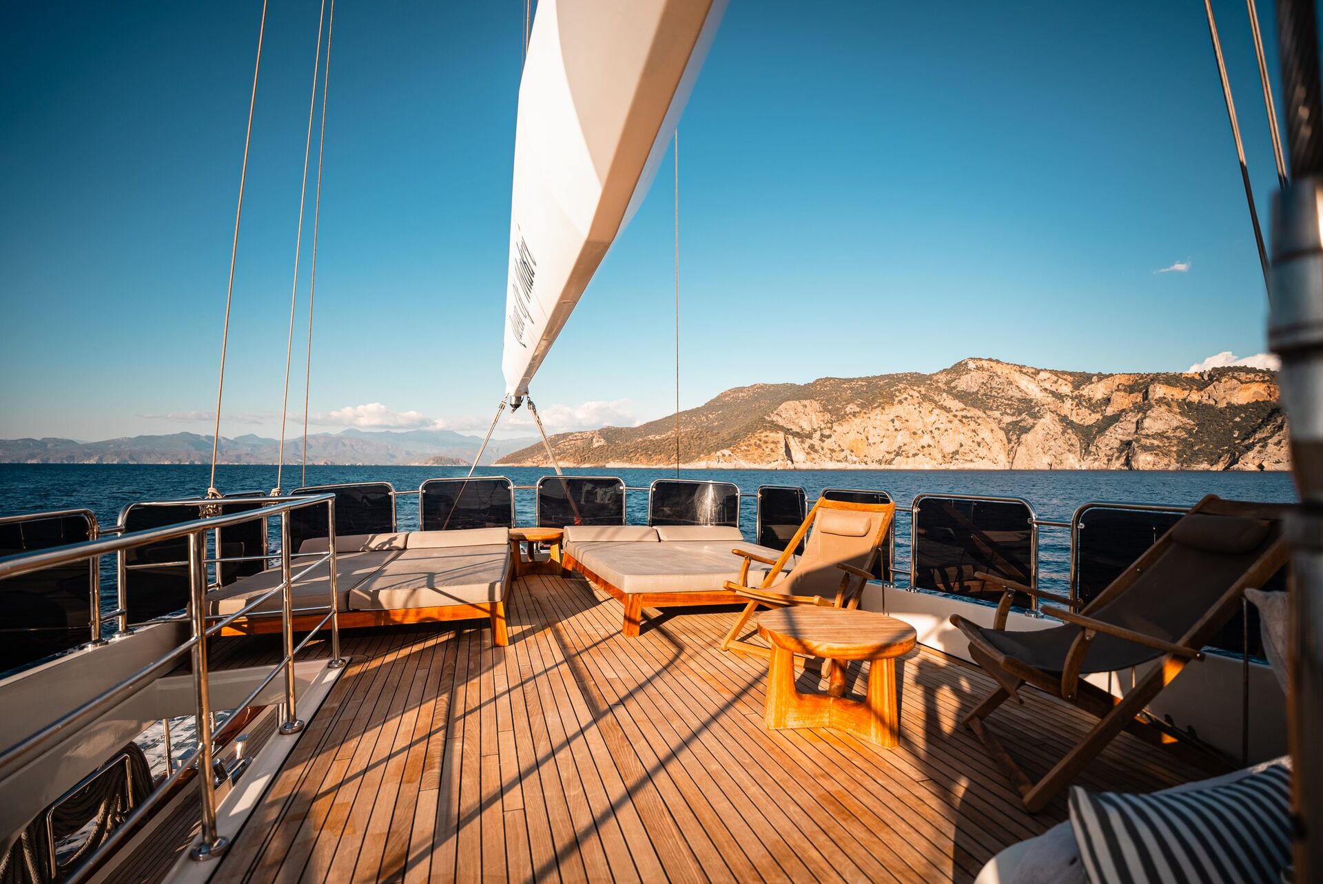 Yacht exterior image