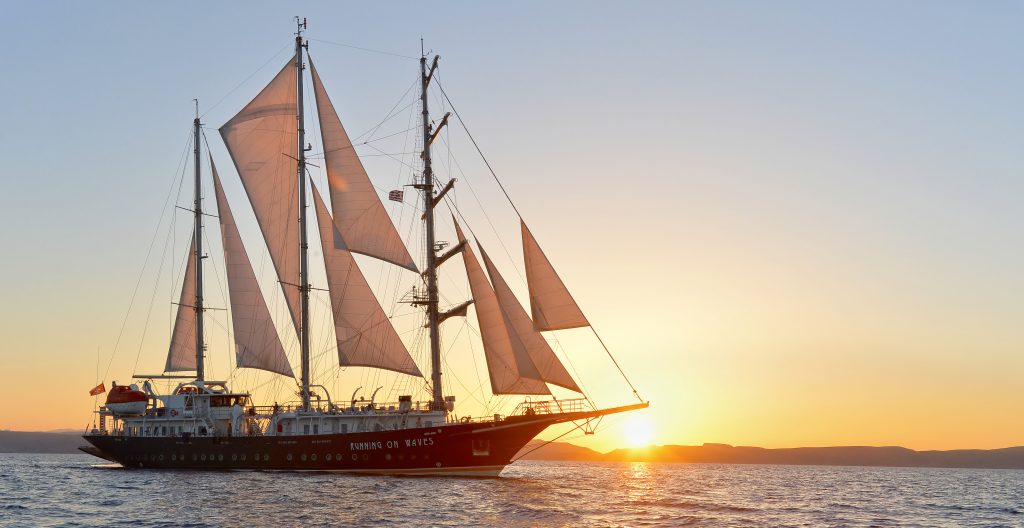 Yacht exterior image