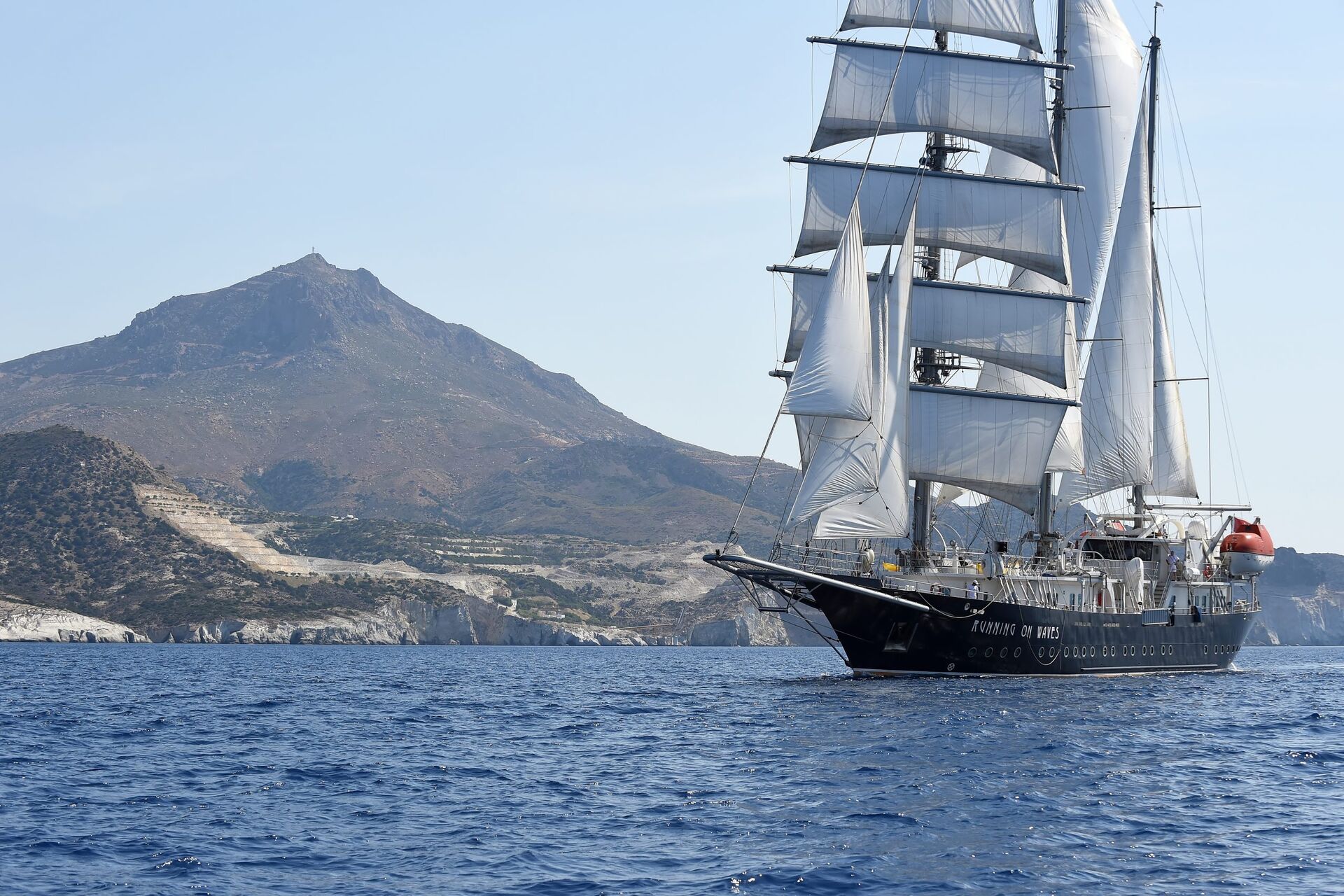 Yacht exterior image