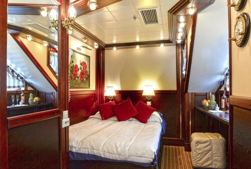 Yacht interior image