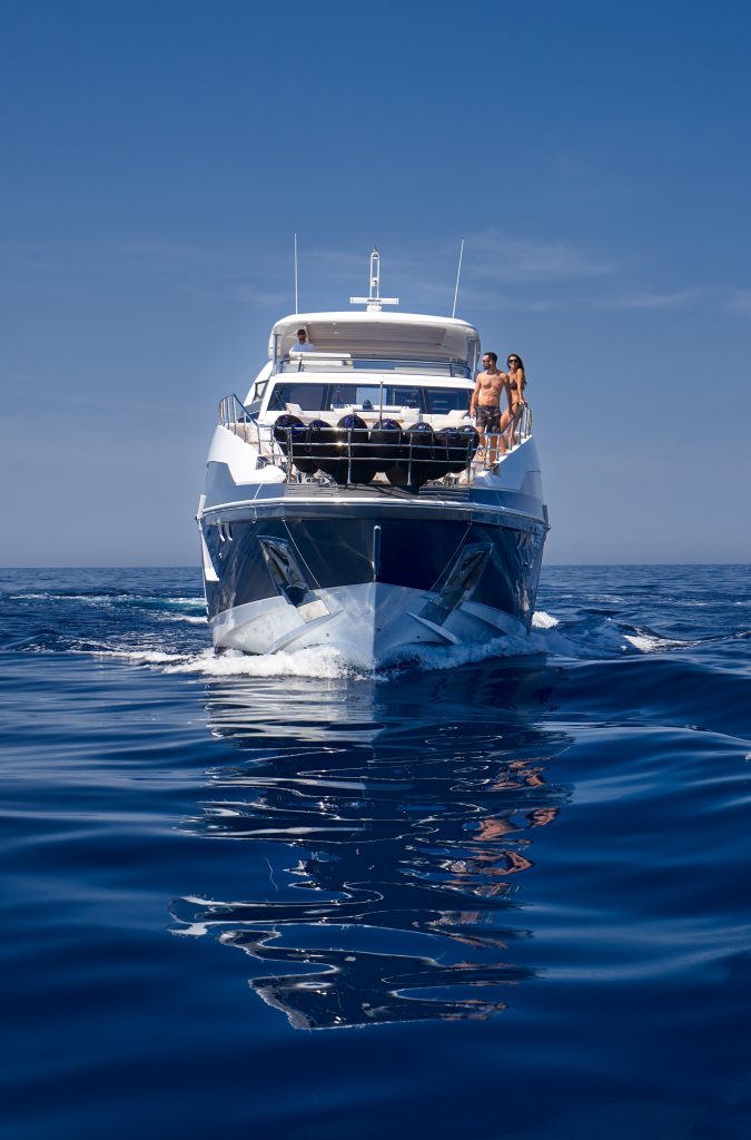 Yacht exterior image