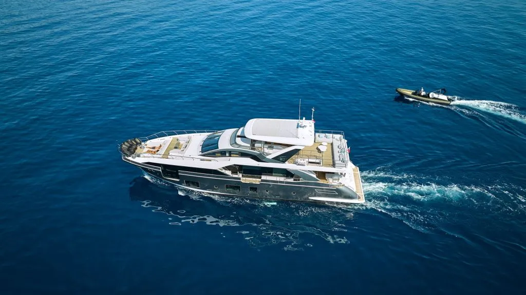 Yacht exterior image