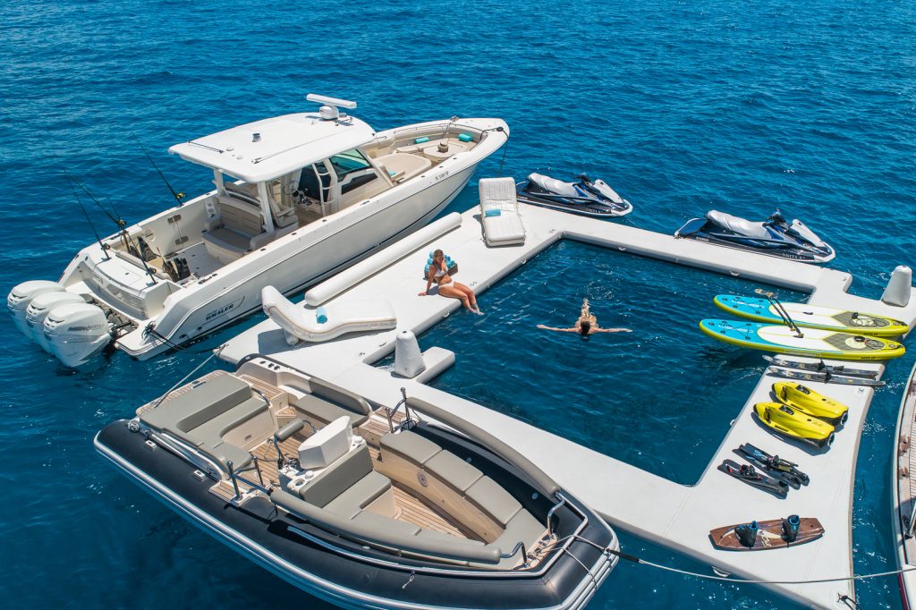 Yacht exterior image