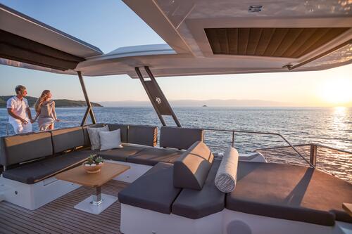 Yacht exterior image
