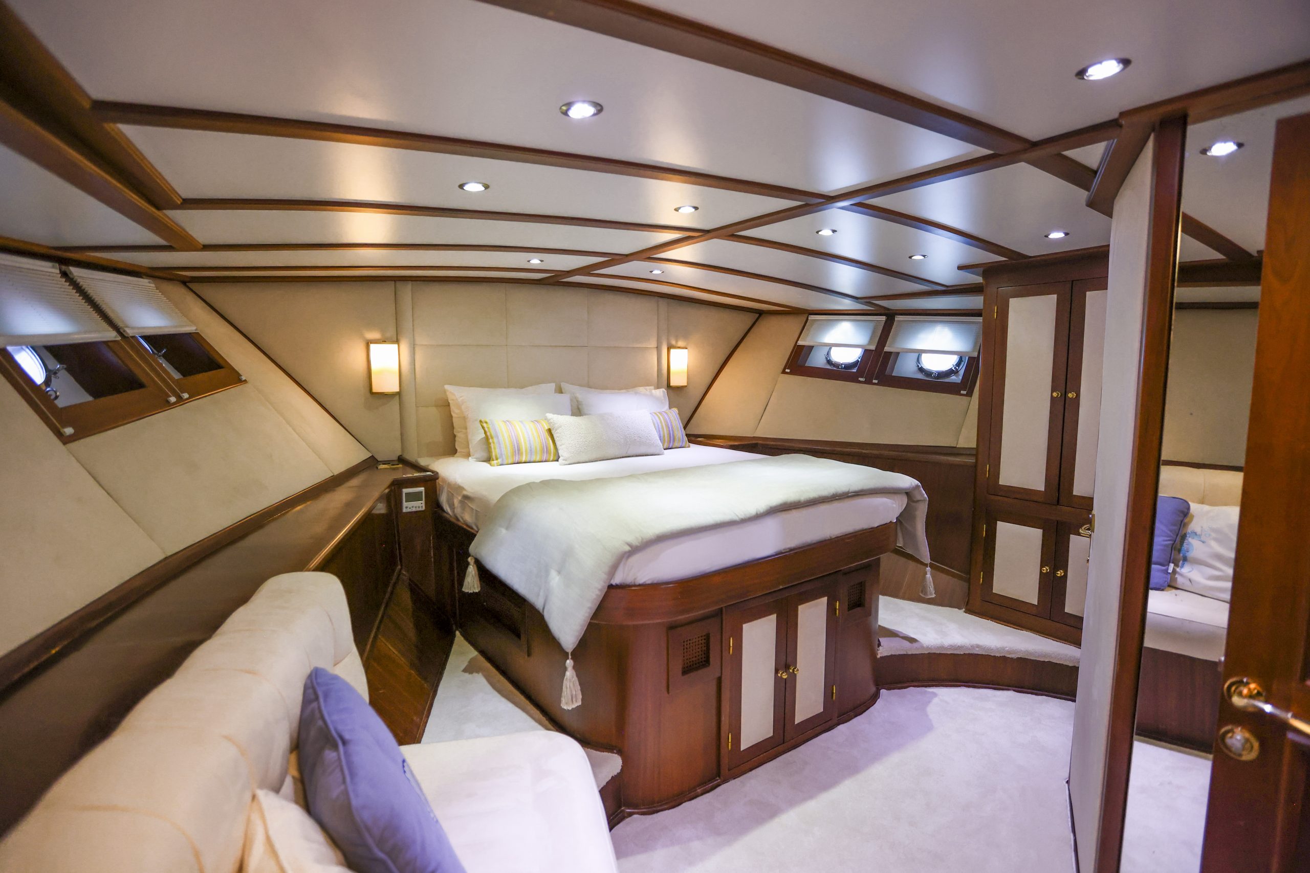 Yacht interior image