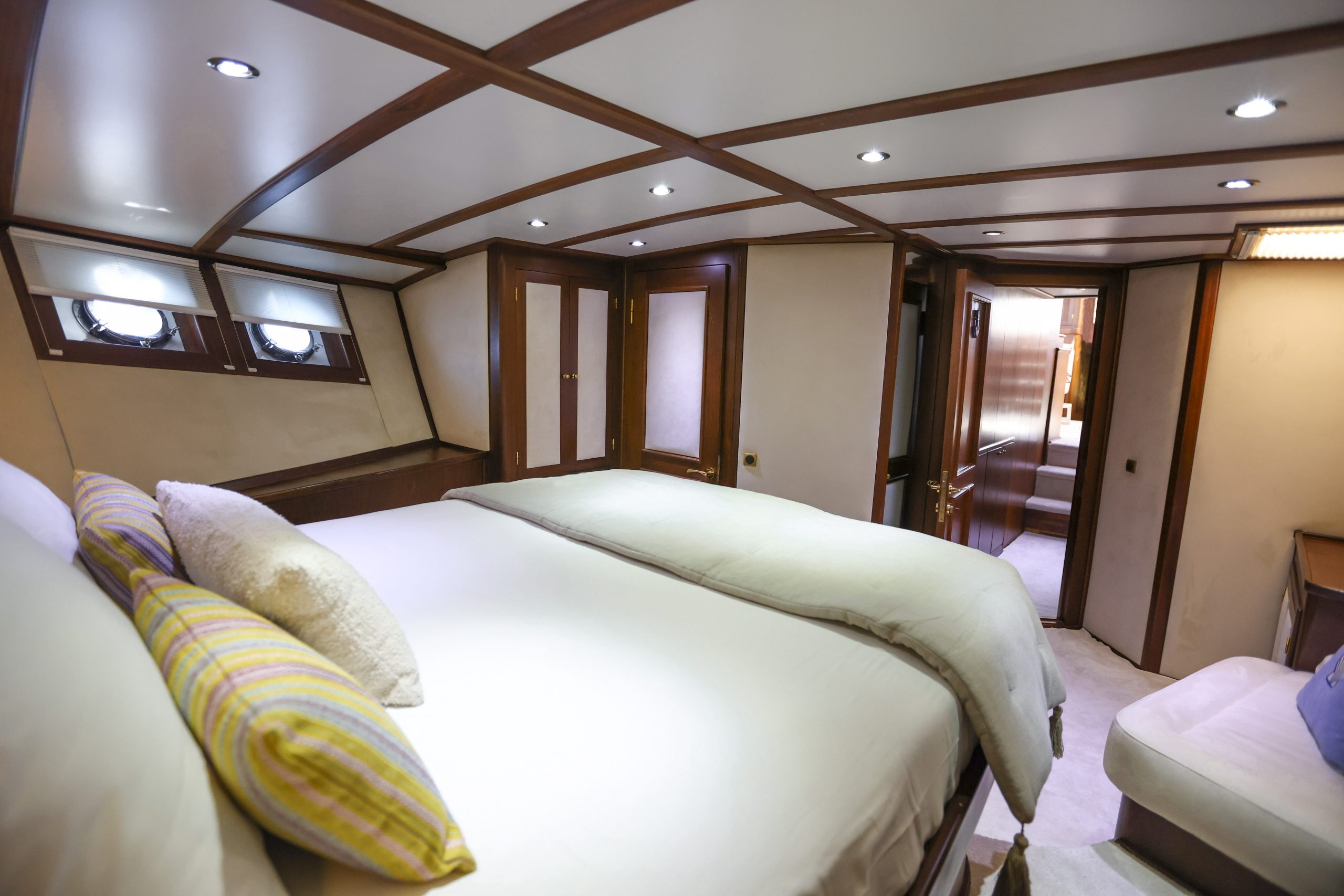 Yacht interior image