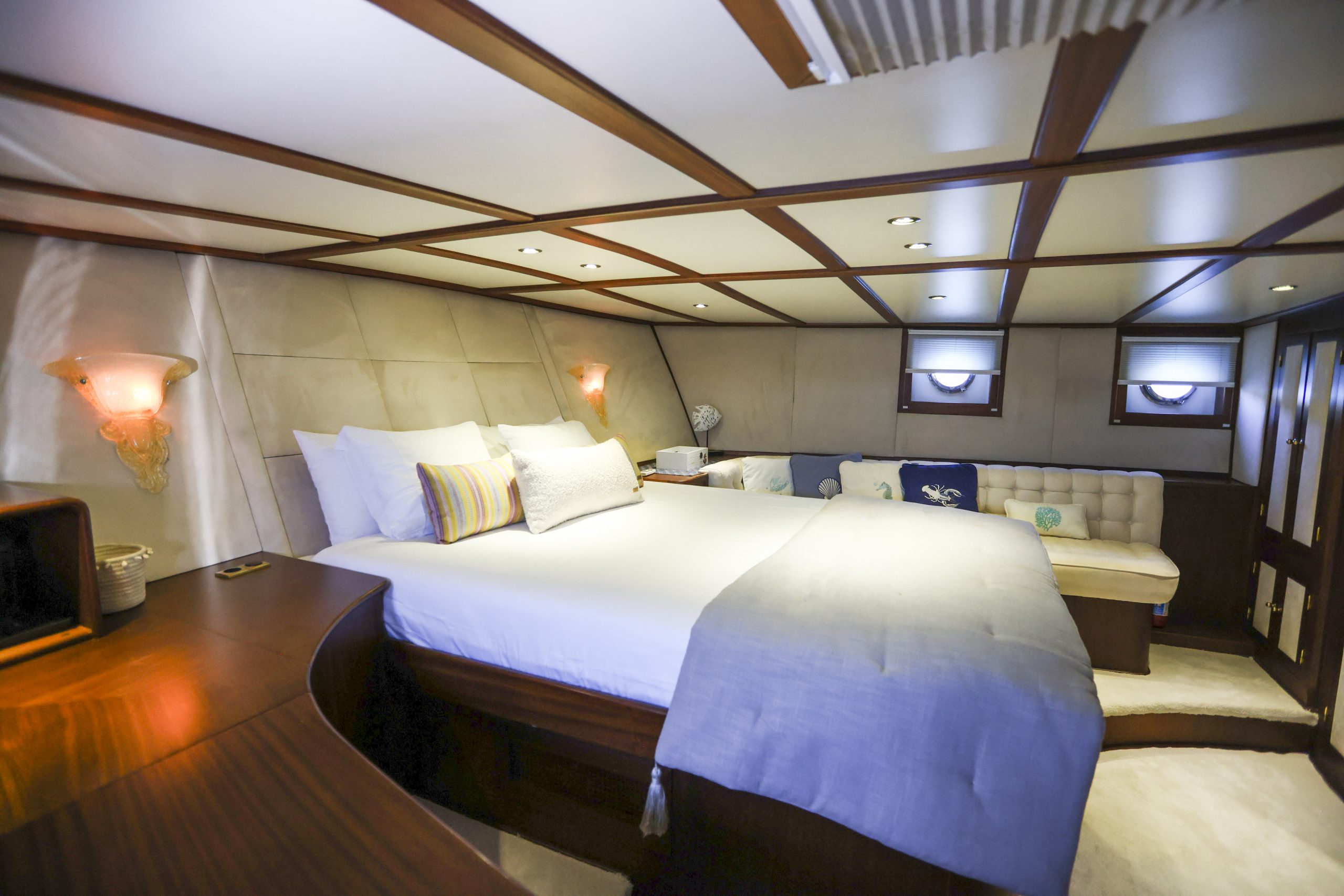 Yacht interior image