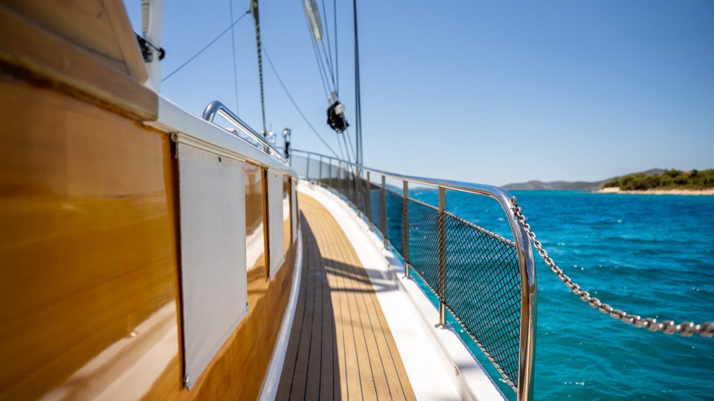 Yacht exterior image