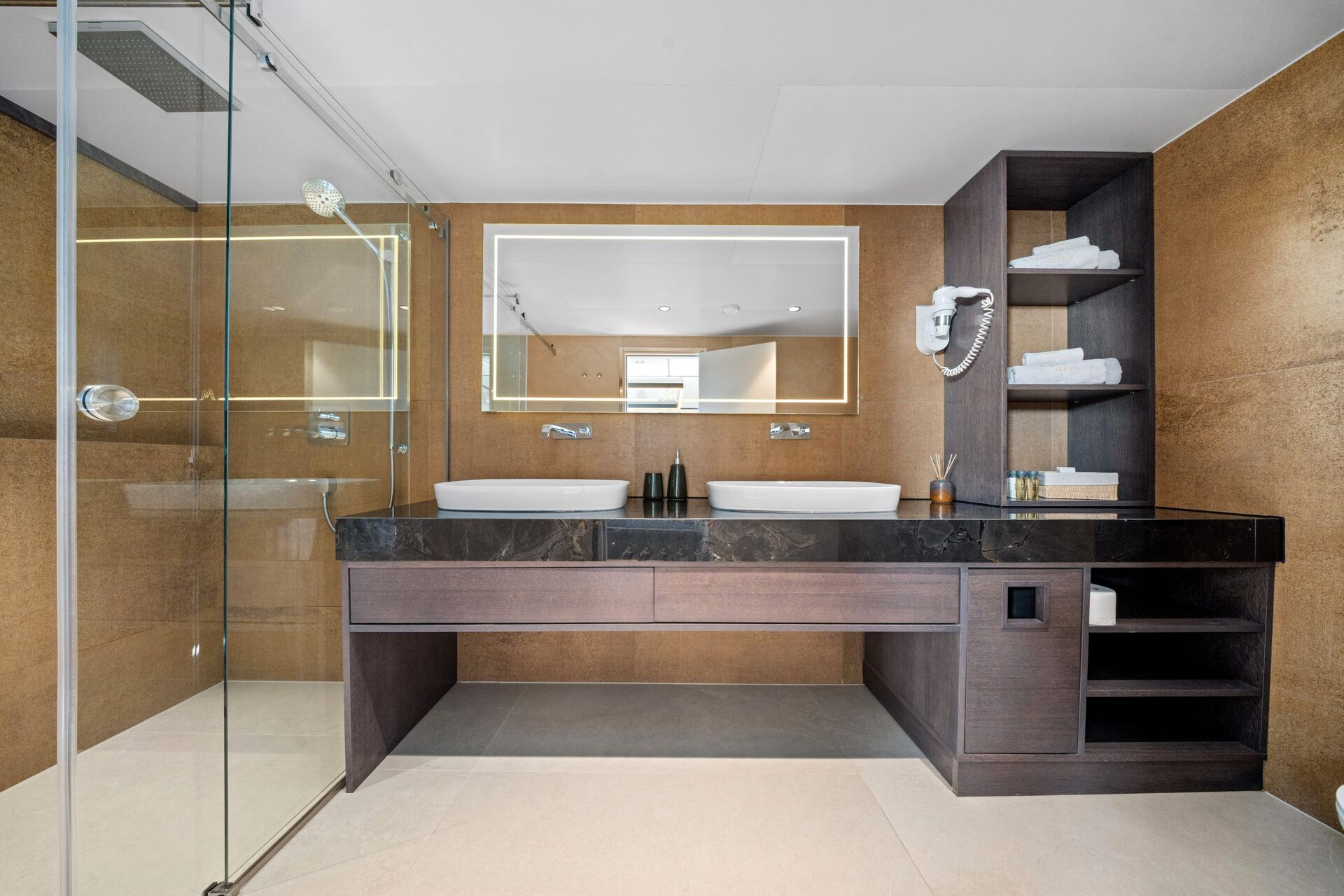 Anima Maris bathroom