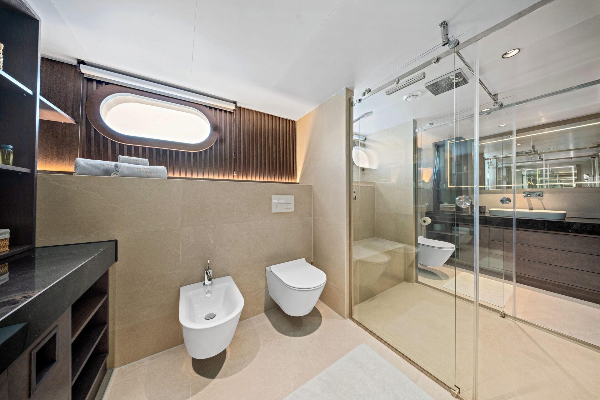 Anima Maris master cabin's bathroom
