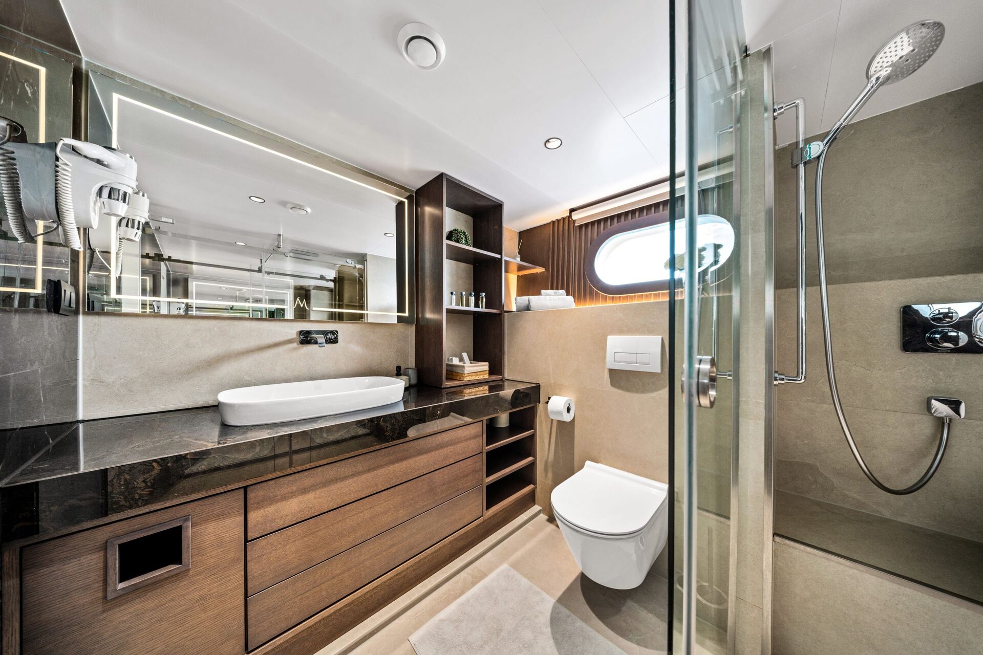 Anima Maris VIP cabin's bathroom