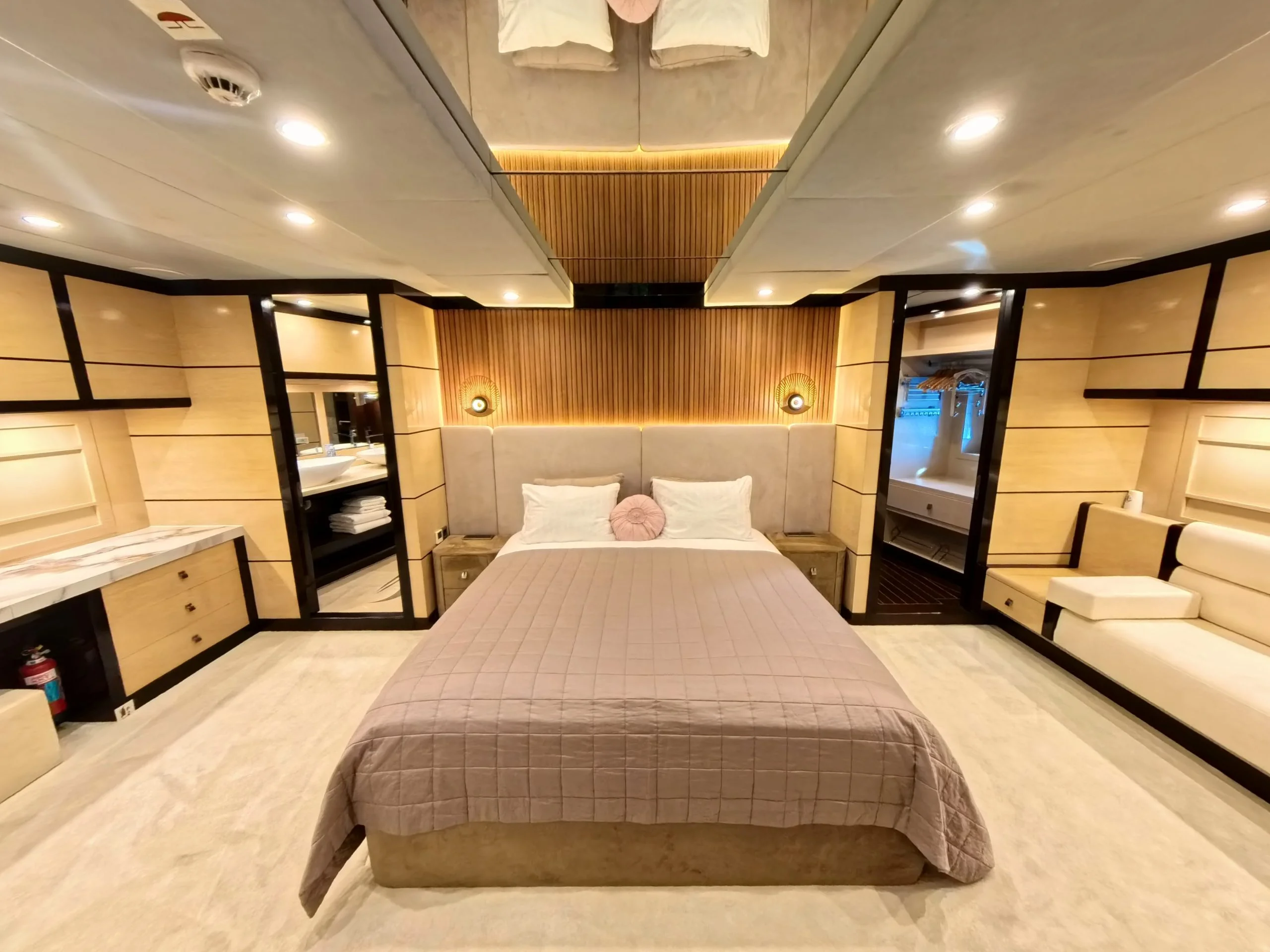Yacht interior image