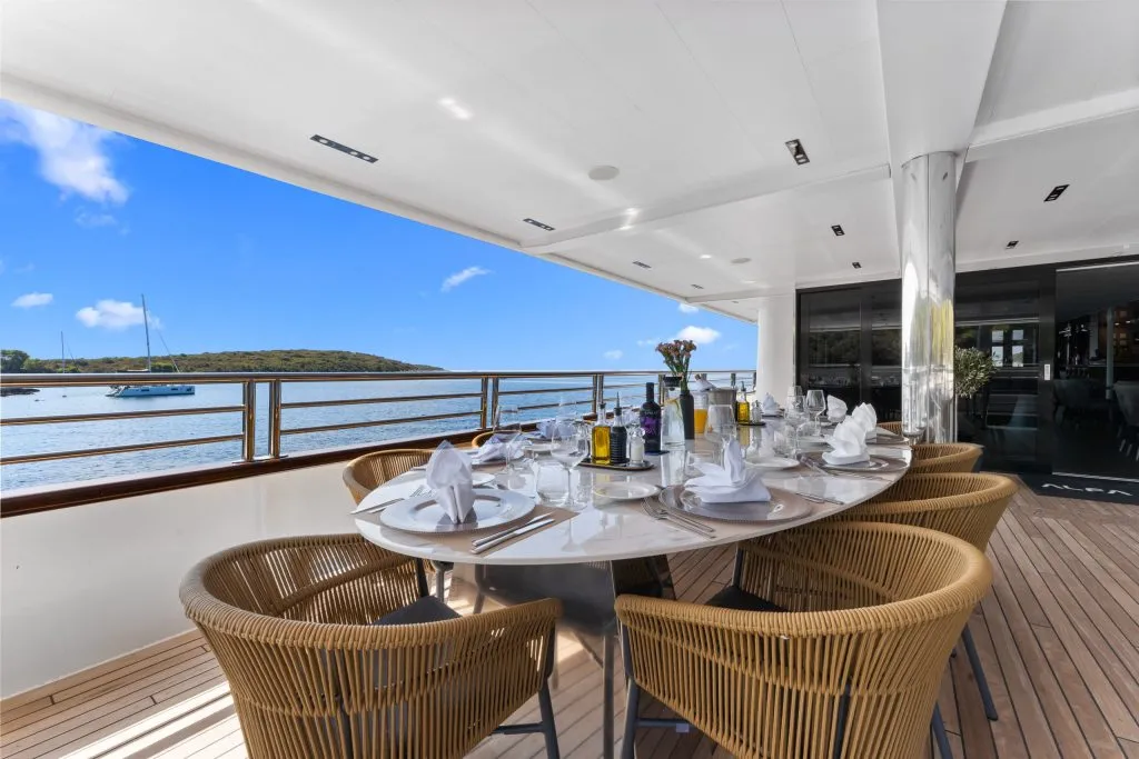 Yacht exterior image