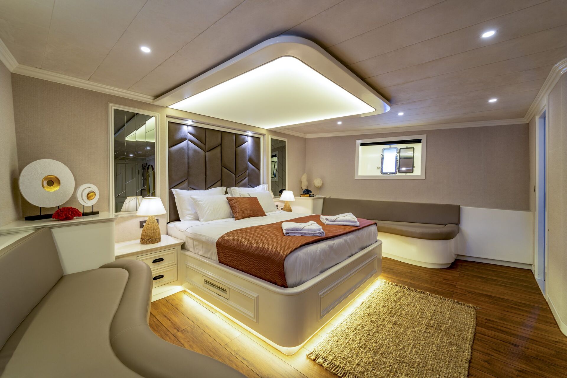 Yacht interior image