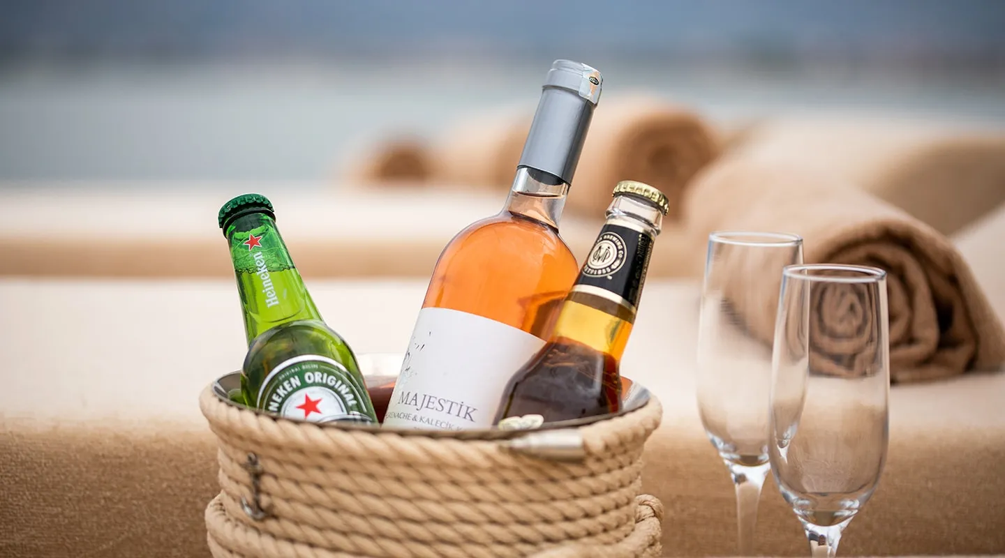 Yacht interior image