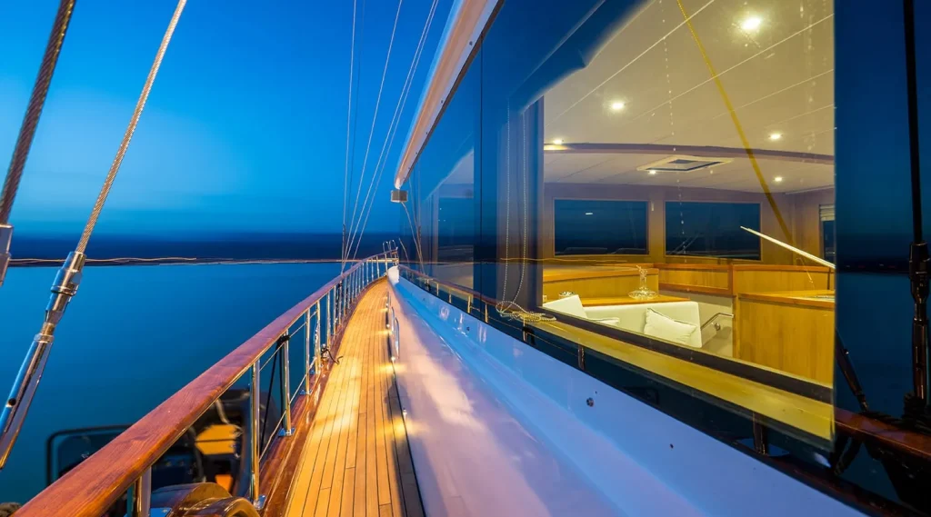 Yacht exterior image