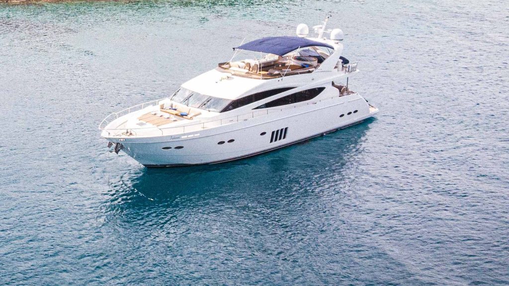 Yacht exterior image