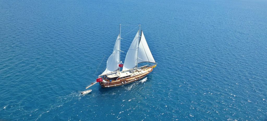 Yacht exterior image