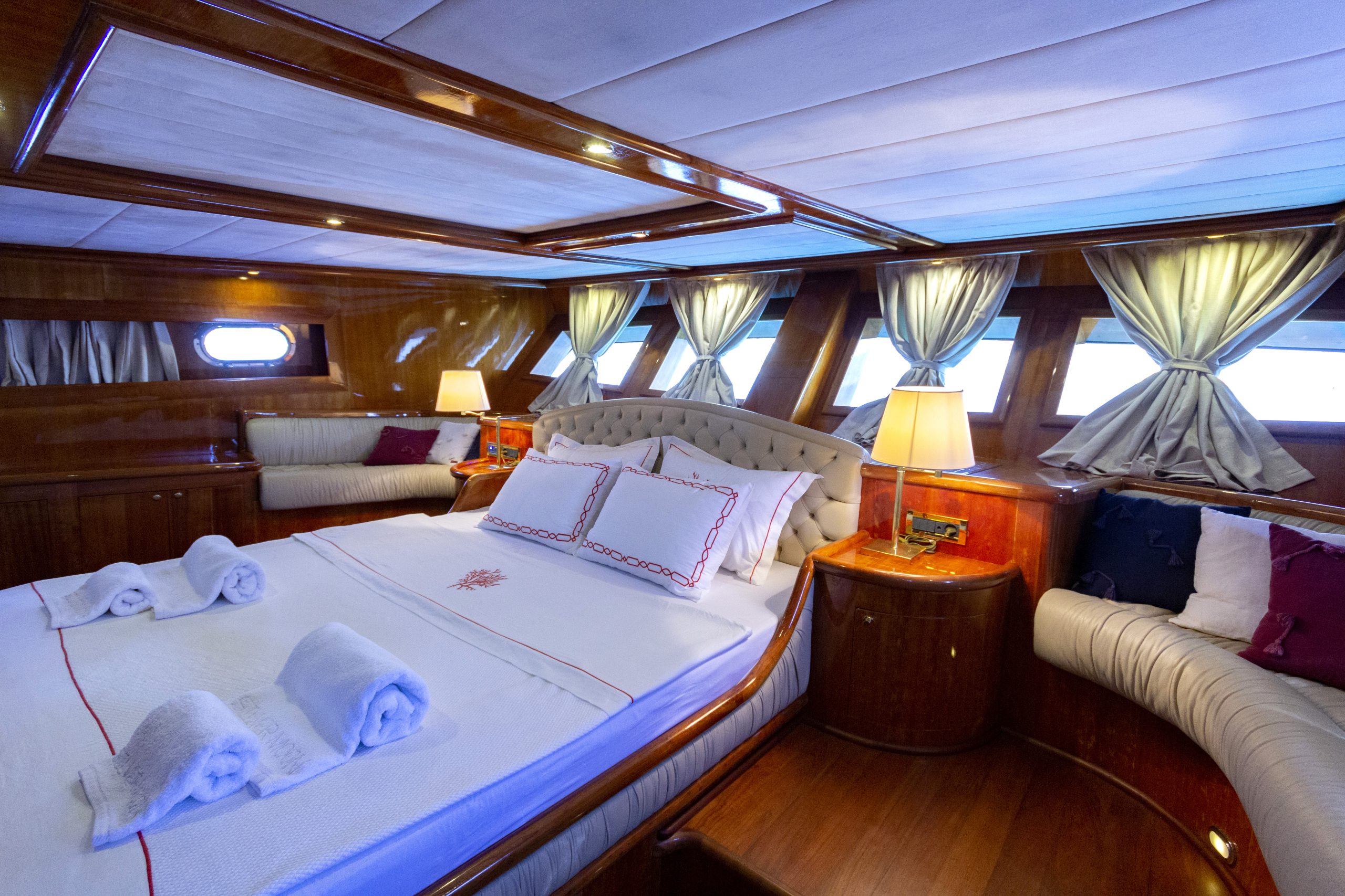 Yacht interior image