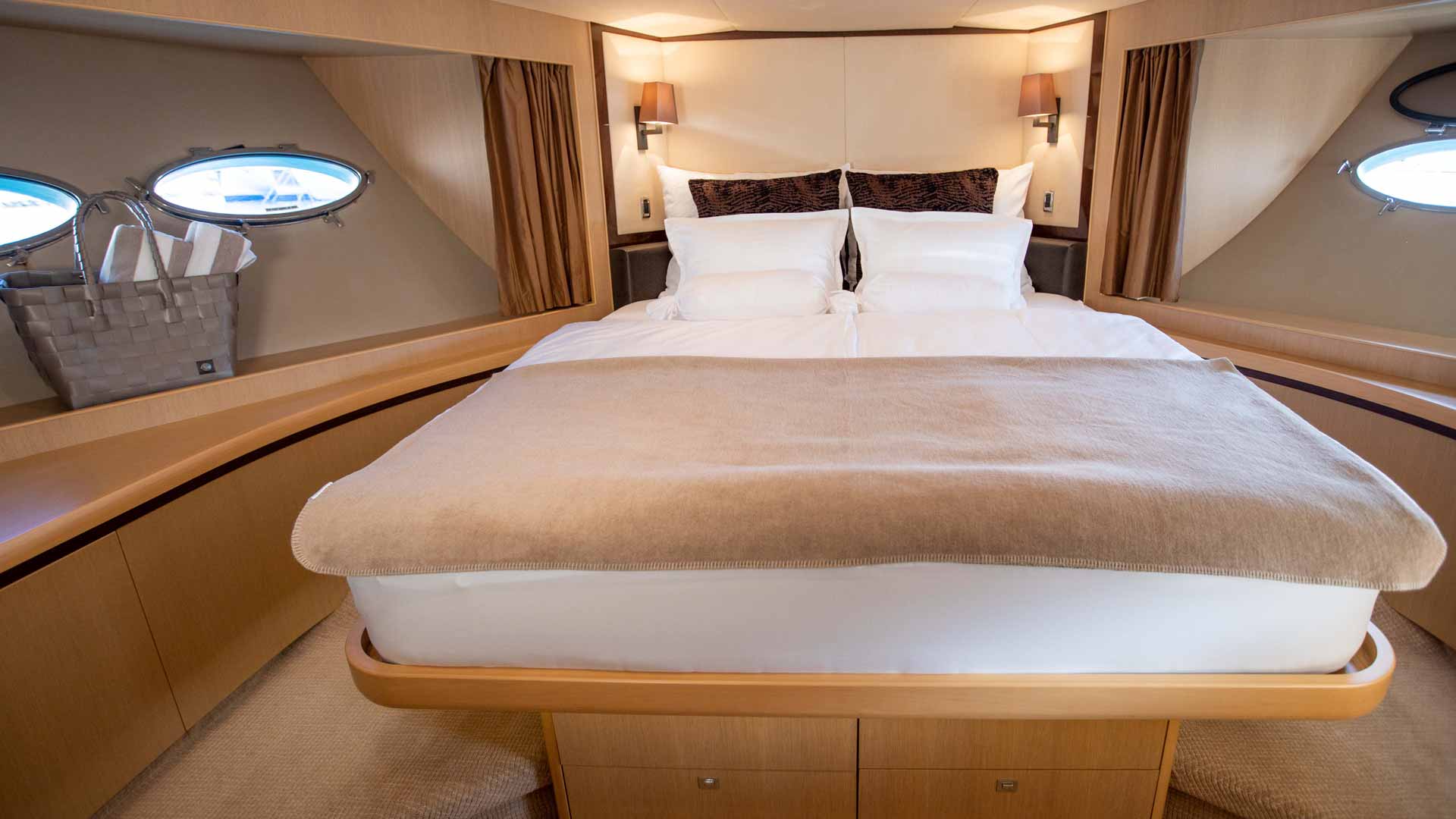 Yacht interior image