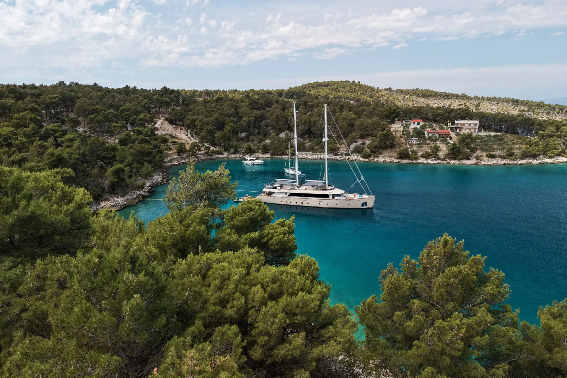 13. MAXITA Anchored