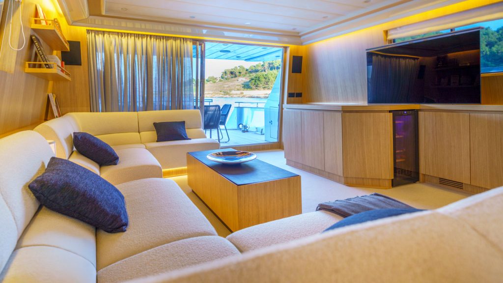 Yacht interior image