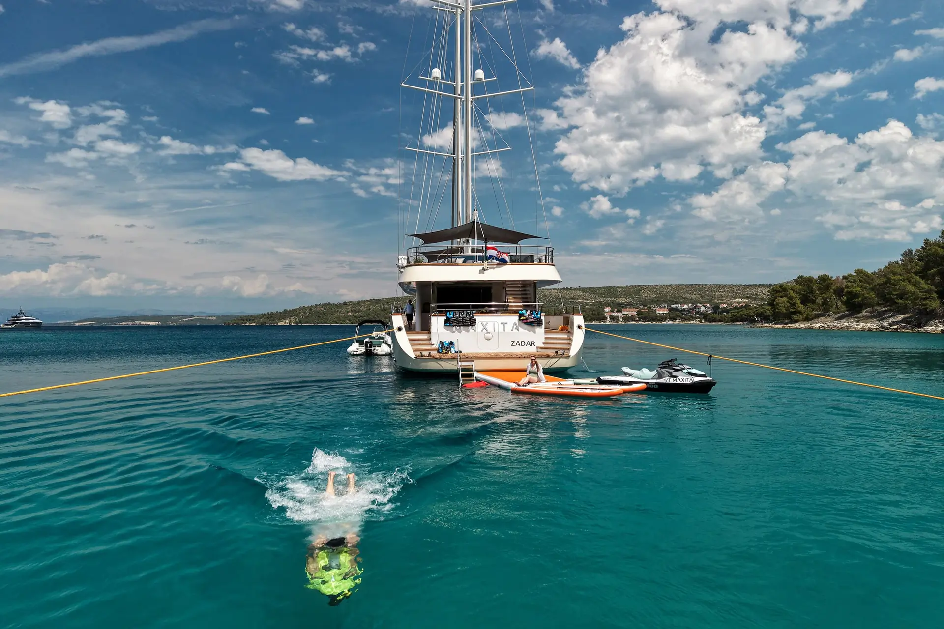 17. MAXITA Water toys