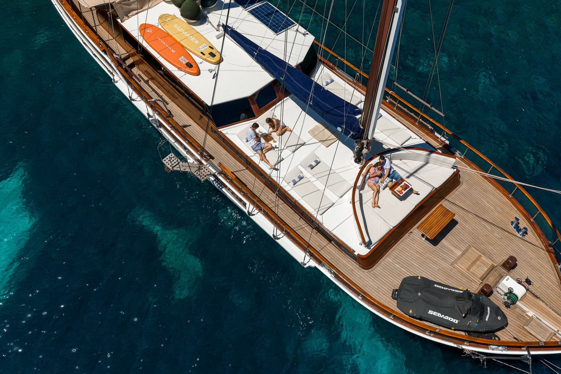 Yacht exterior image