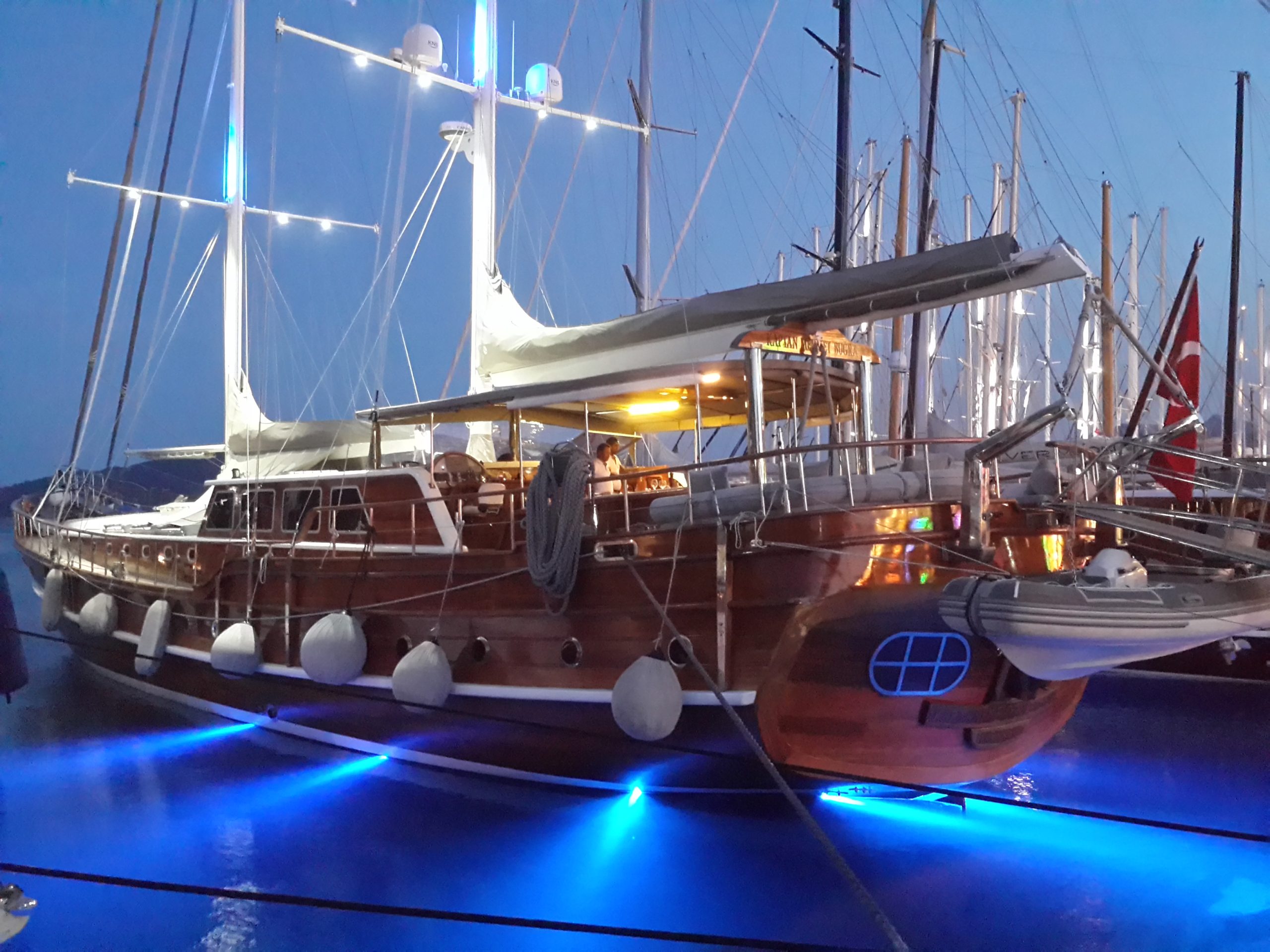 Yacht exterior image